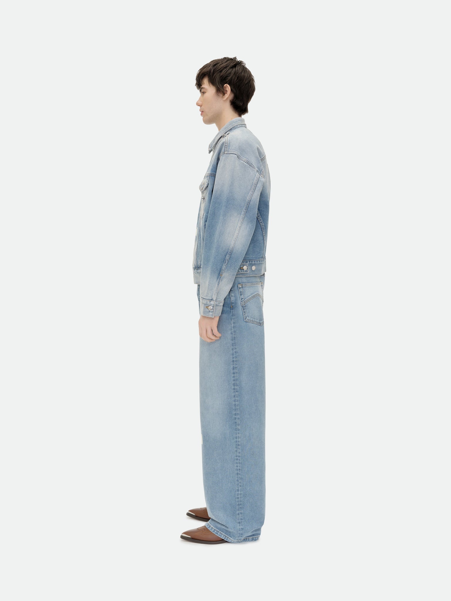 "PACK" DENIM TRUCKER JACKET