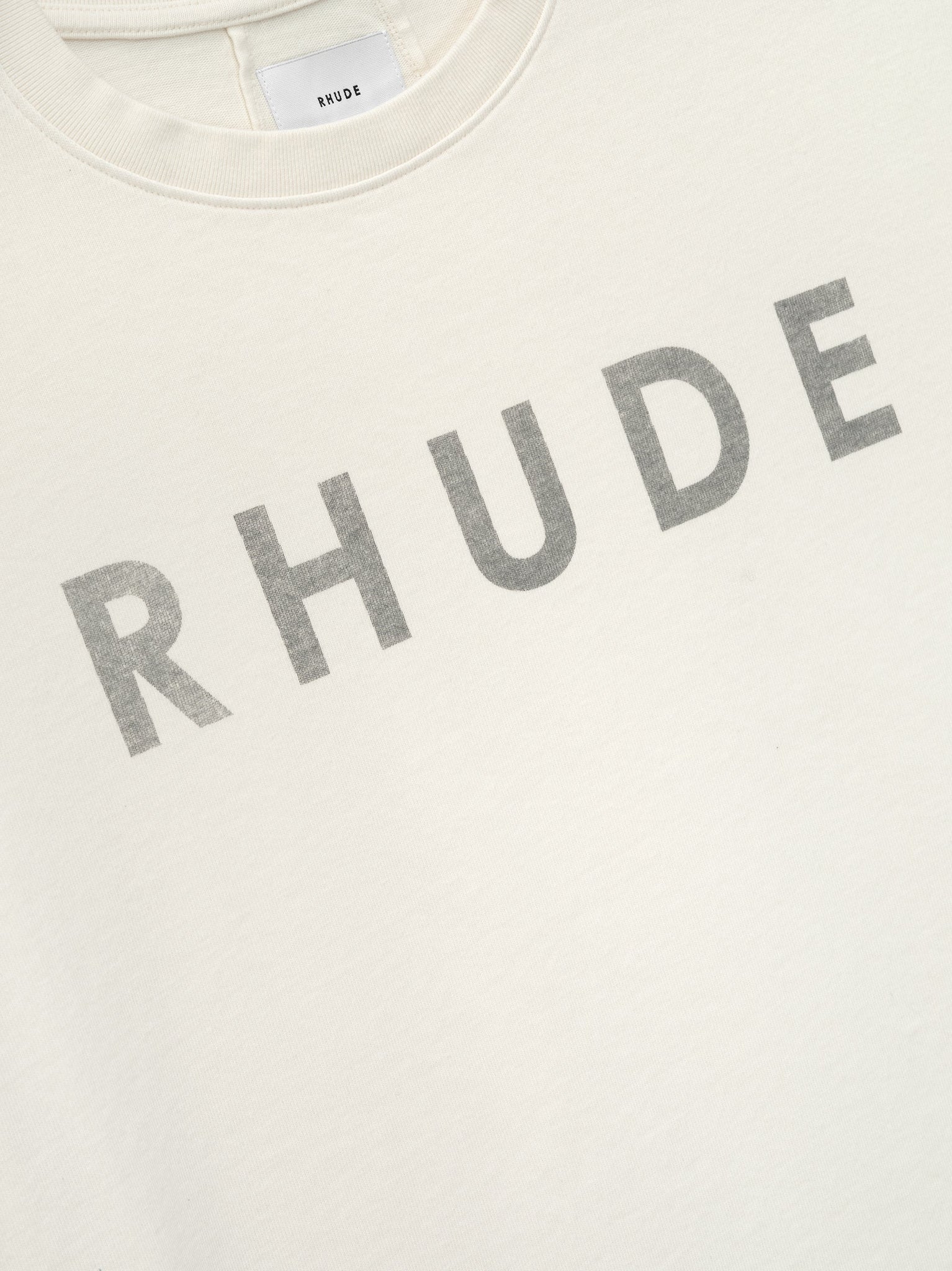 DISTRESSED LOGO TEE