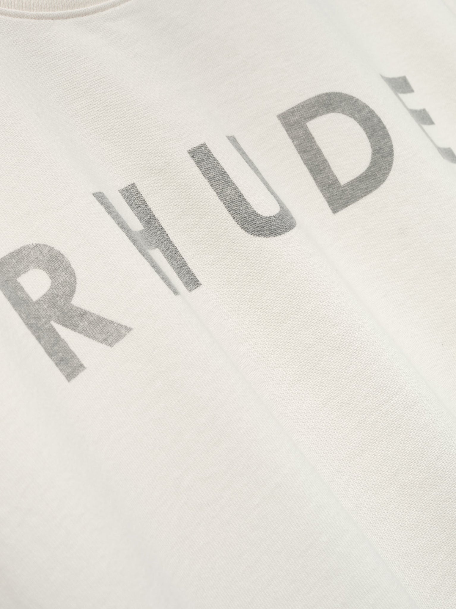 DISTRESSED LOGO TEE